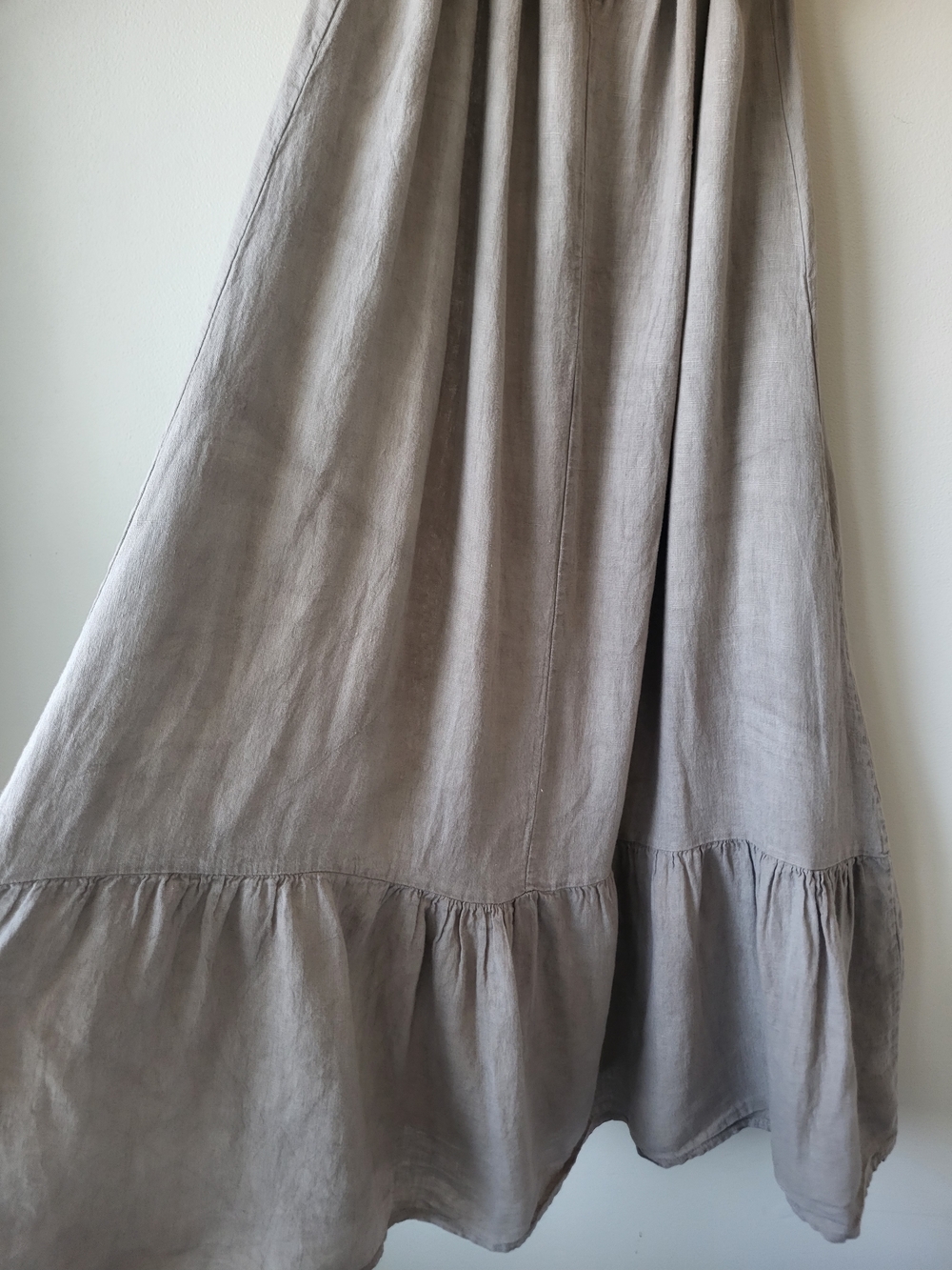 Women's Maxi Dress - Light Taupe Sleeveless Linen-Blend - Picture 7 of 10